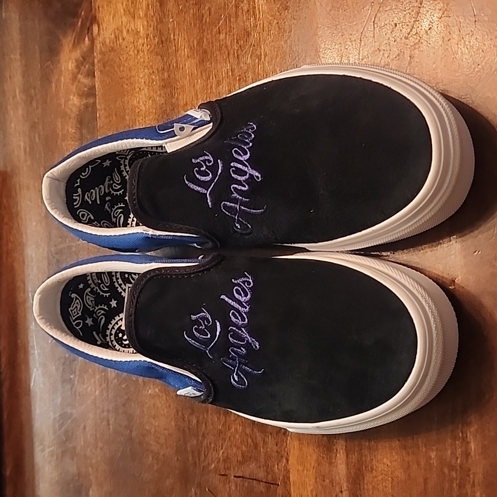 Never worn hard to find Los Angeles Van's - Picture 2 of 6